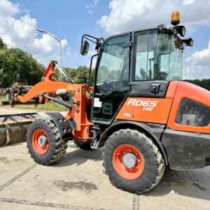 Kobelco Kubota R065 - Image 4