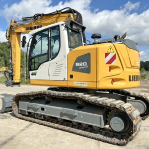 Liebherr R920 Compact LC - Blade / triple boom Excellent Condition / Low Hours - Image 4