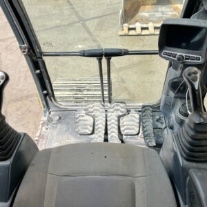 Hyundai R220LC-9A - Image 6