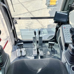 Liebherr R920 Compact LC - Blade / triple boom Excellent Condition / Low Hours - Image 6
